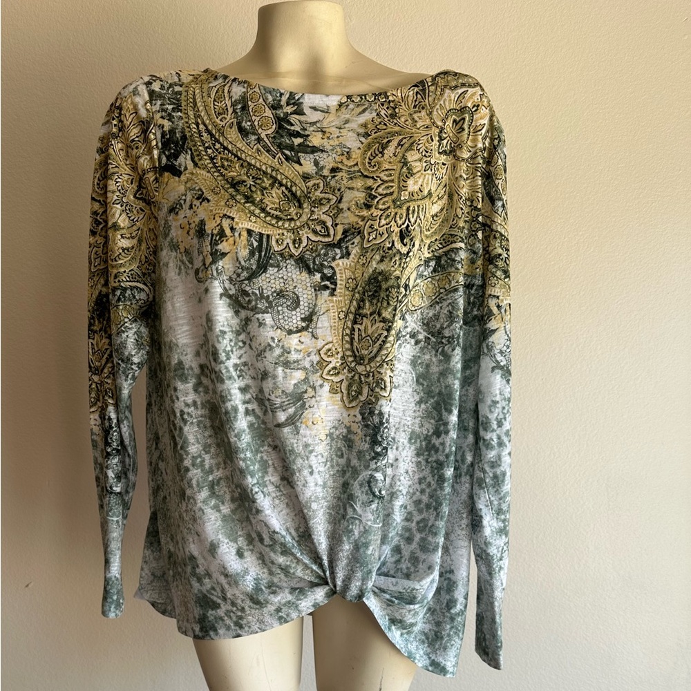 #18 time&true XL  Paisley Long Sleeve Top
